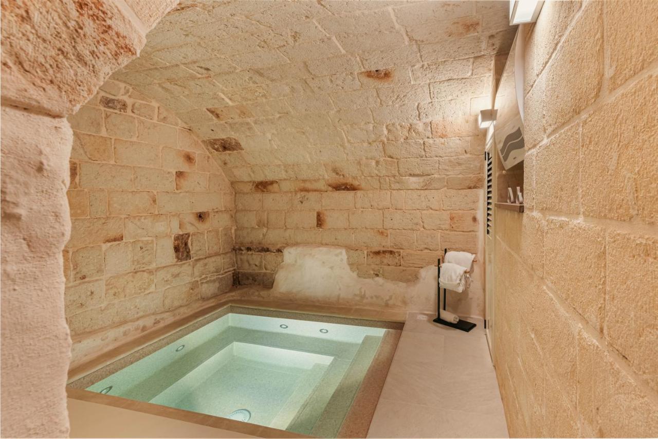 Exclusive - Suite Spa Con Idromassaggio Jacuzzi 法萨诺 外观 照片